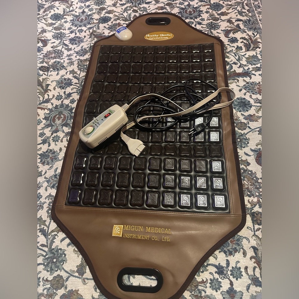 Migun Medical Heating/Therapy Mat in Brown and Black